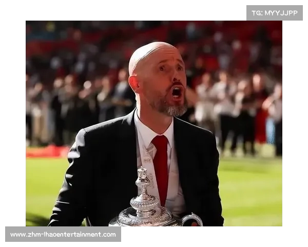 滕哈赫强调曼联锋线引援需聚焦合适人选的战略思考