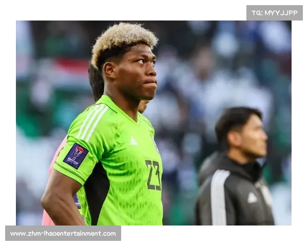 铃木彩艳二号引发中日媒体热议 日本混血门将备受瞩目