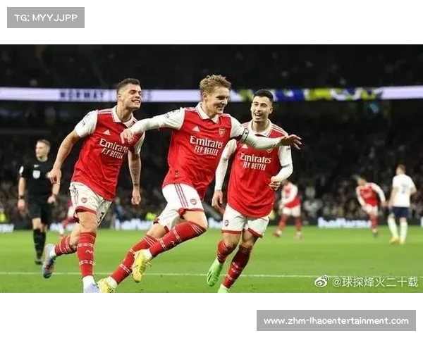 英超红牌排名揭秘阿森纳与埃弗顿争夺第一艰难之路